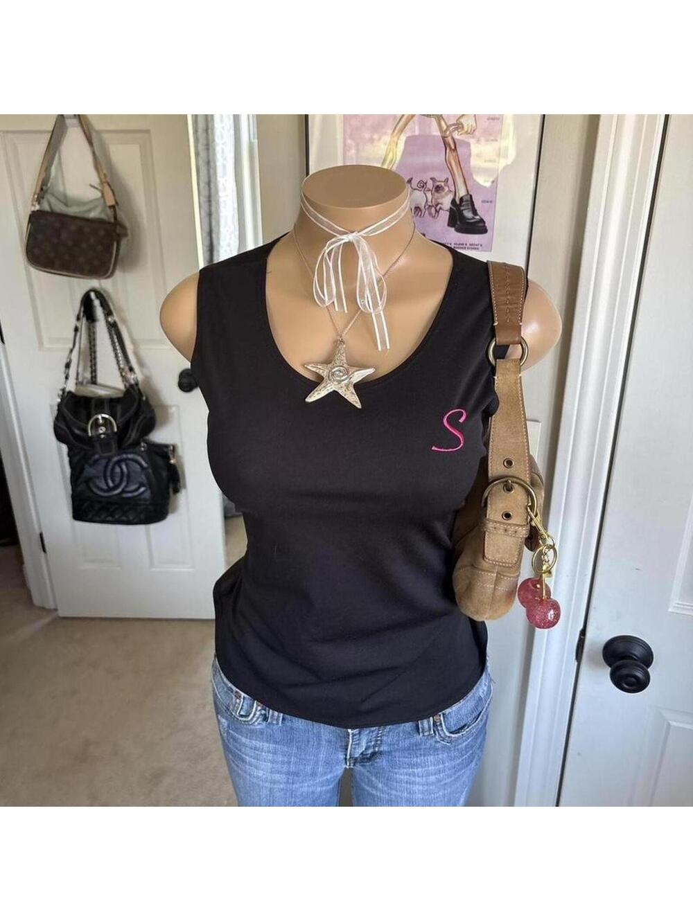 y2k 2000s black letter S tank top
